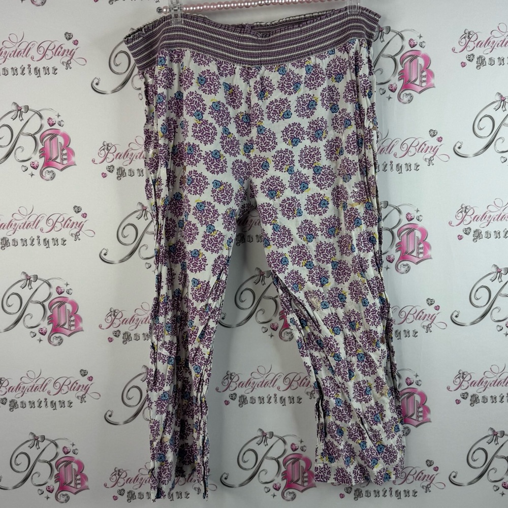 Sentiments pants capri cropped flowers paisley ruffle Stylish Floral Pants